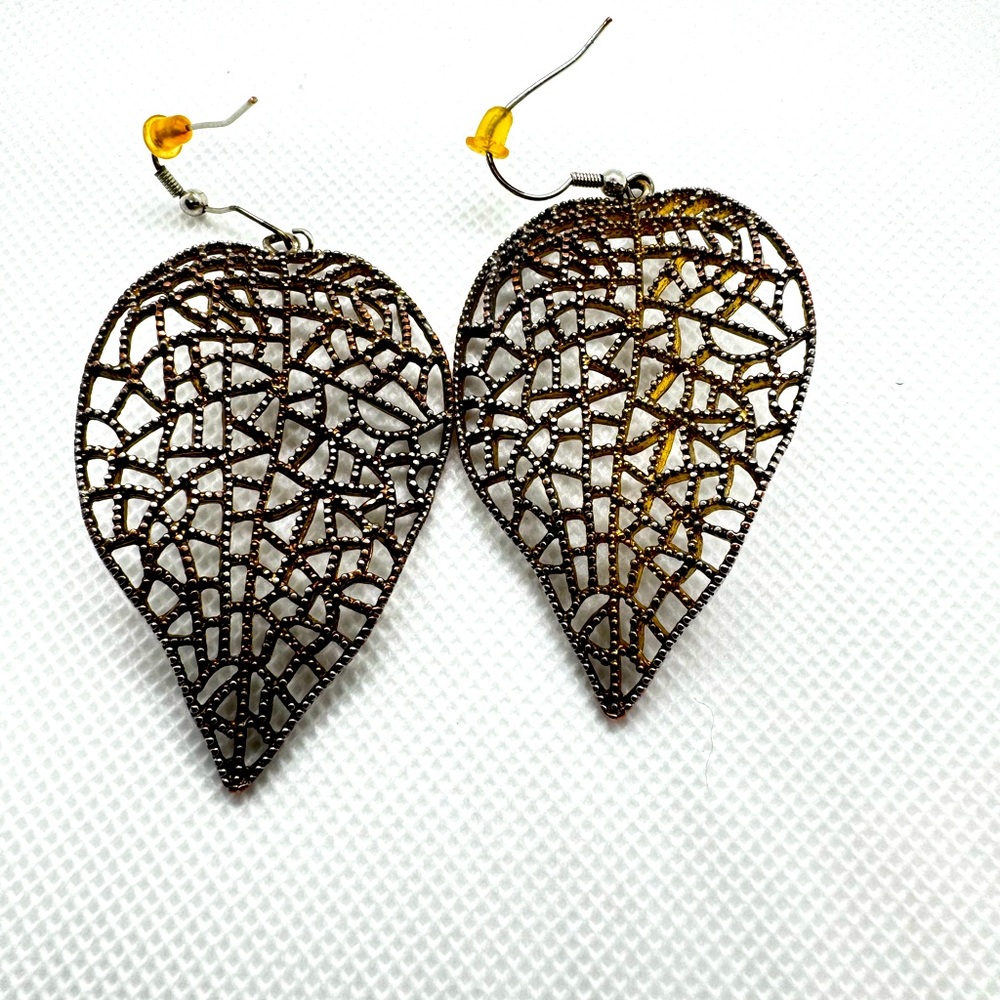 Women’s Vintage Gold Tone Leaf Earrings